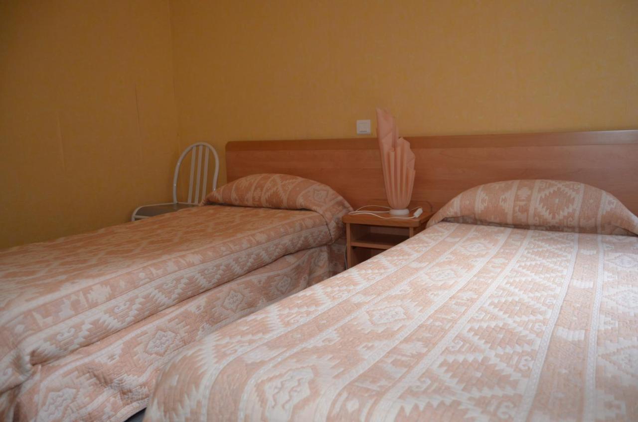 Hotel Montfort Лурд Екстериор снимка