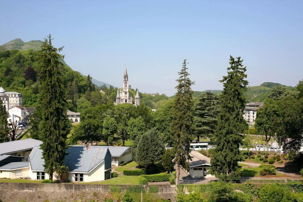 Hotel Montfort Лурд Екстериор снимка